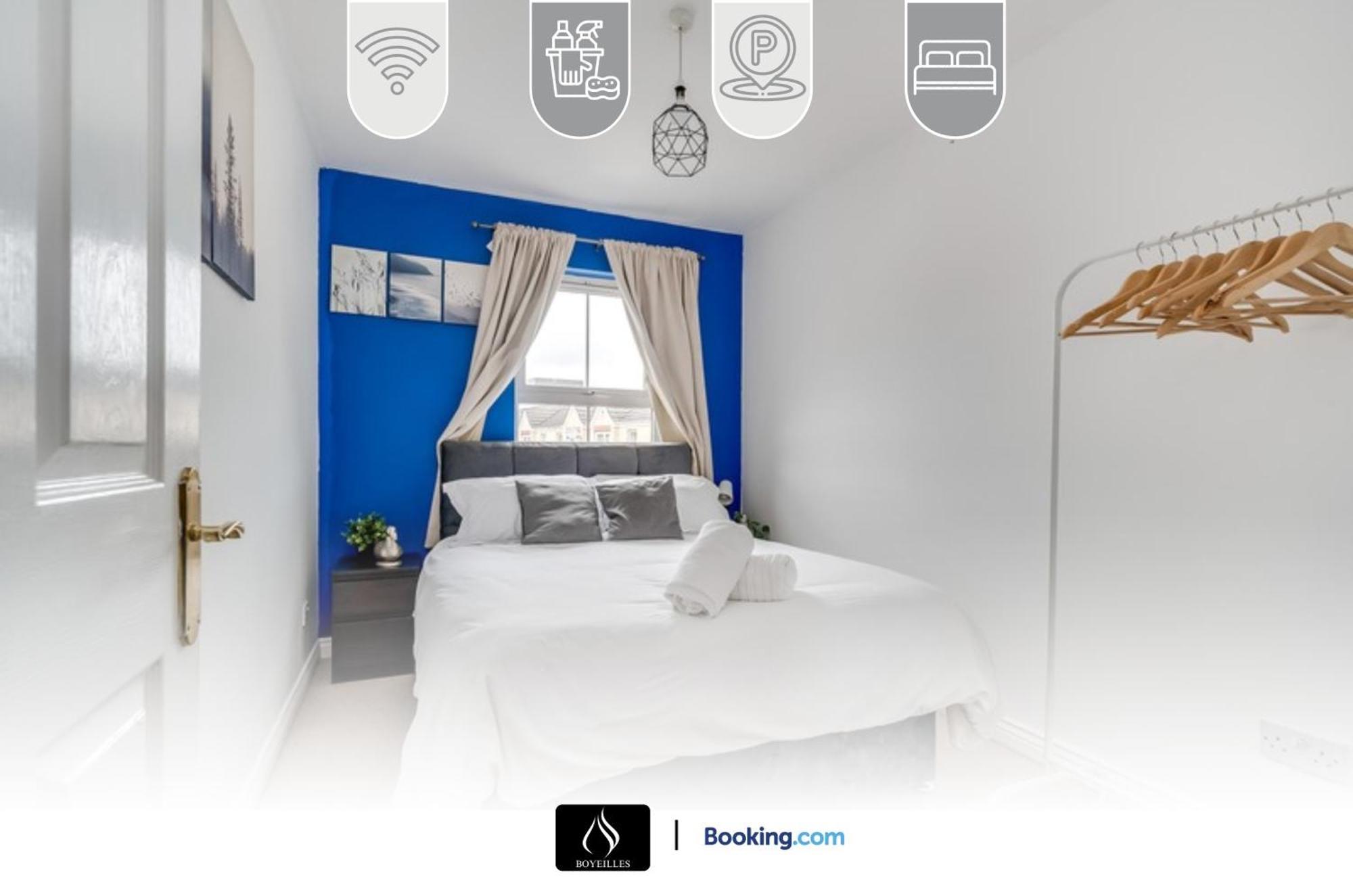 2 Bed House By Boyeilles Apartments Short Lets & Serviced Accommodation Belfast With Balcony & Free Parking Extérieur photo